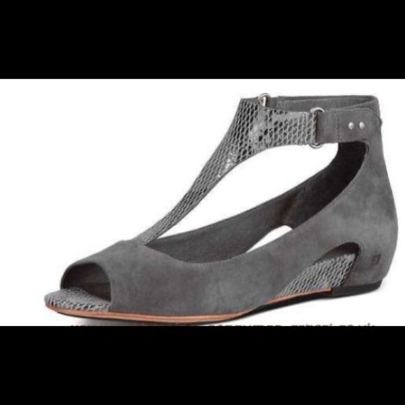 Tsobu Charcoal *Sin* Sandals EUC Sz 8 - Picture 2 of 10